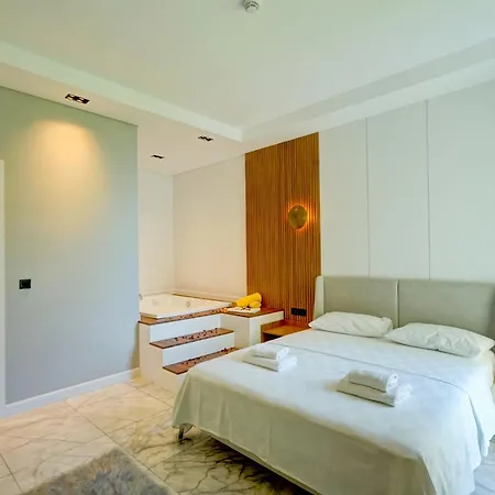 Mars 6 - Planet Luxury