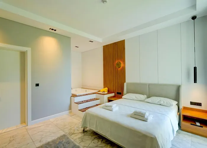 Mars 6 - Planet Luxury